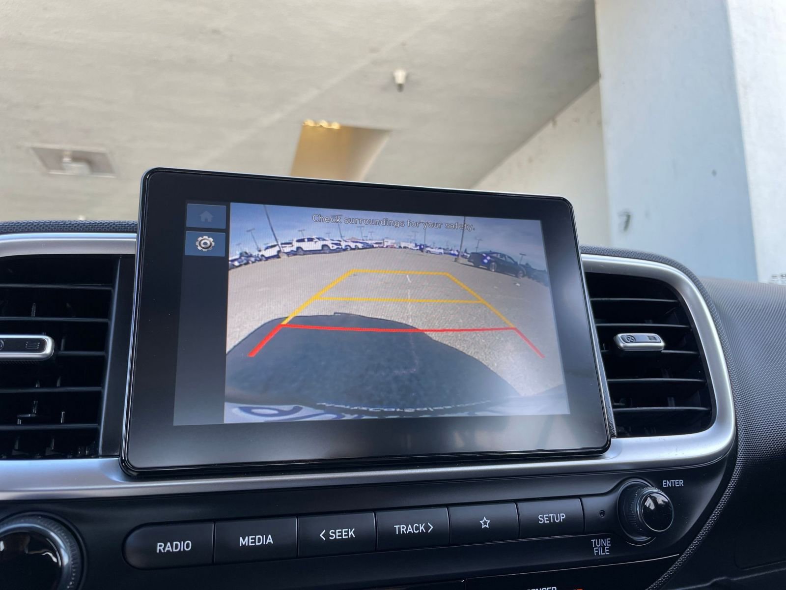Used 2025 Hyundai Venue SEL FWD image 23