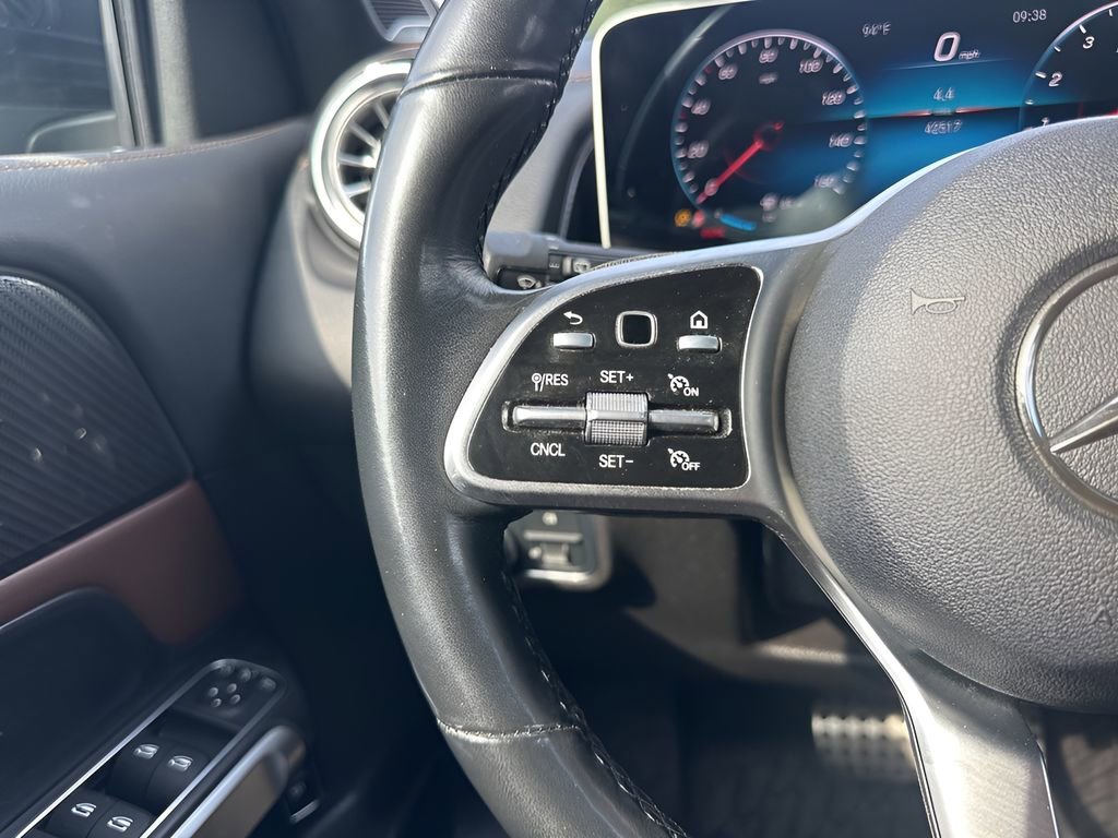 Used 2021 Mercedes-Benz GLB 250 4MATIC image 16