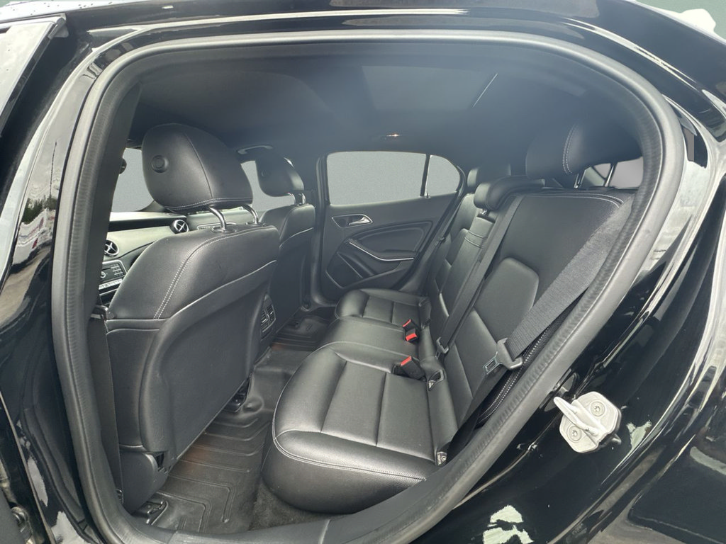 Used 2018 Mercedes-Benz GLA 250 image 24