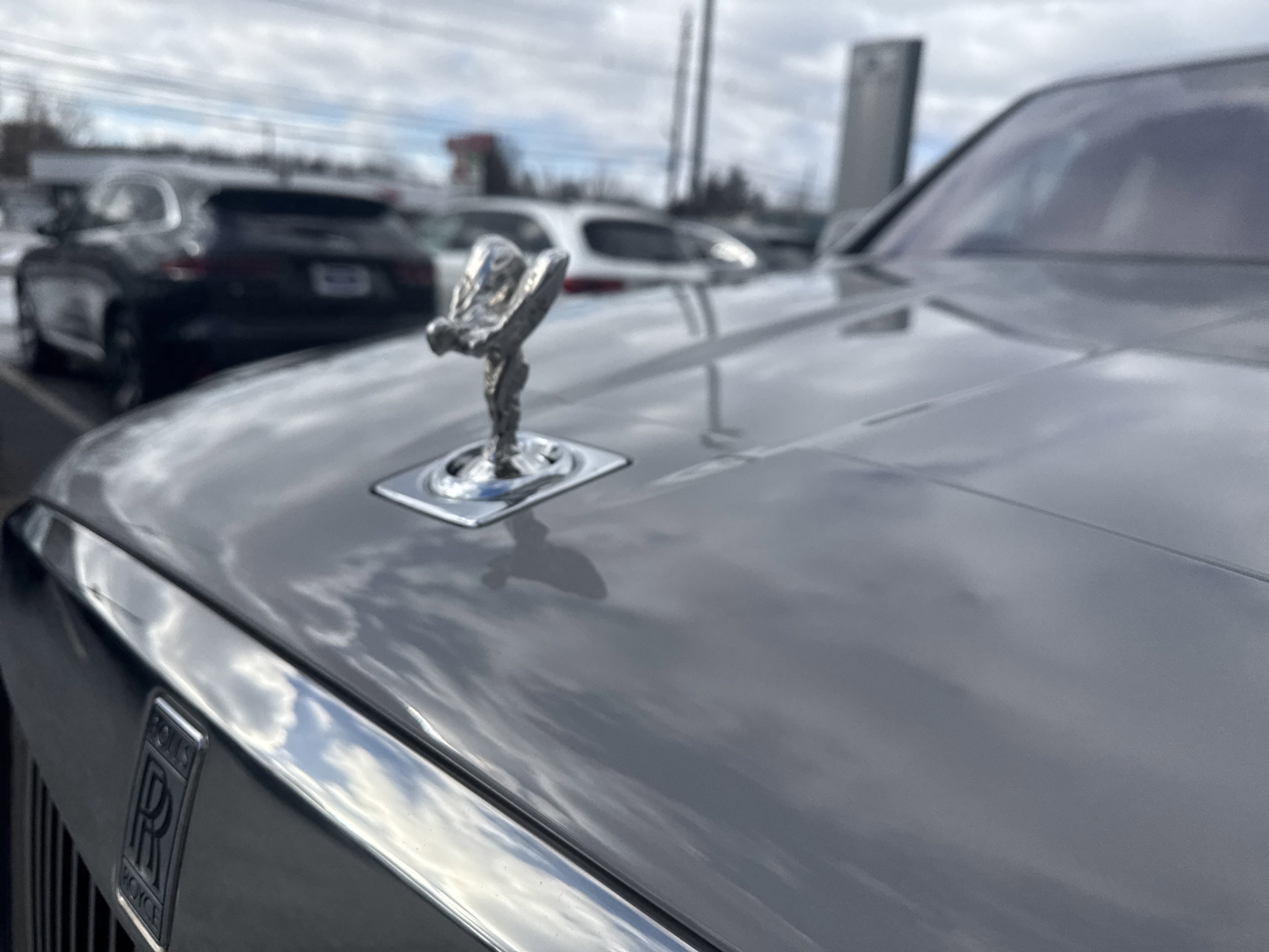 Used 2024 Rolls-Royce Cullinan w/ Interior Detailing Package image 34