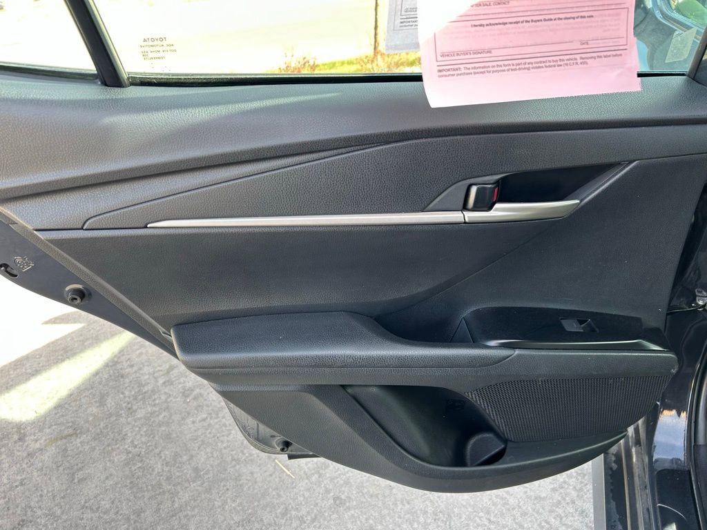 Used 2025 Toyota Camry LE image 26