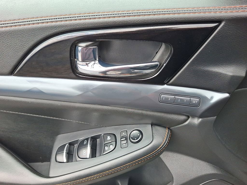 Used 2020 Nissan Maxima SR w/ Sport Mat Group image 2