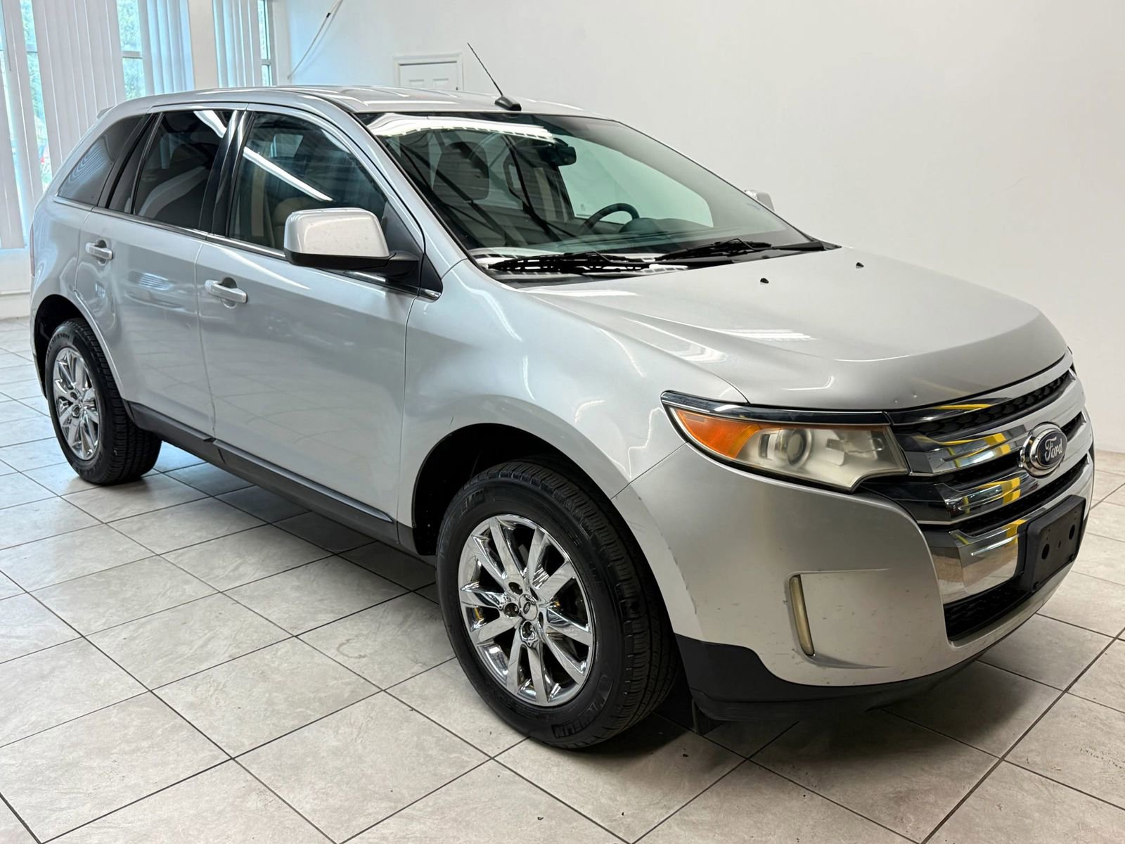 Used 2011 Ford Edge Limited FWD image 1