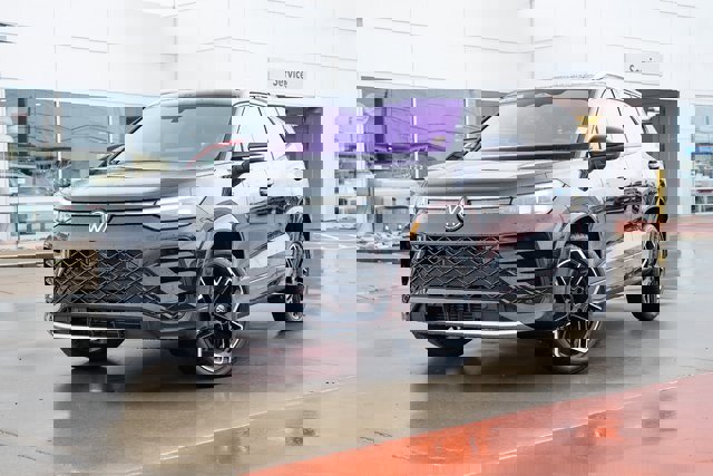 New 2026 Volkswagen Tiguan SEL R-Line image 2