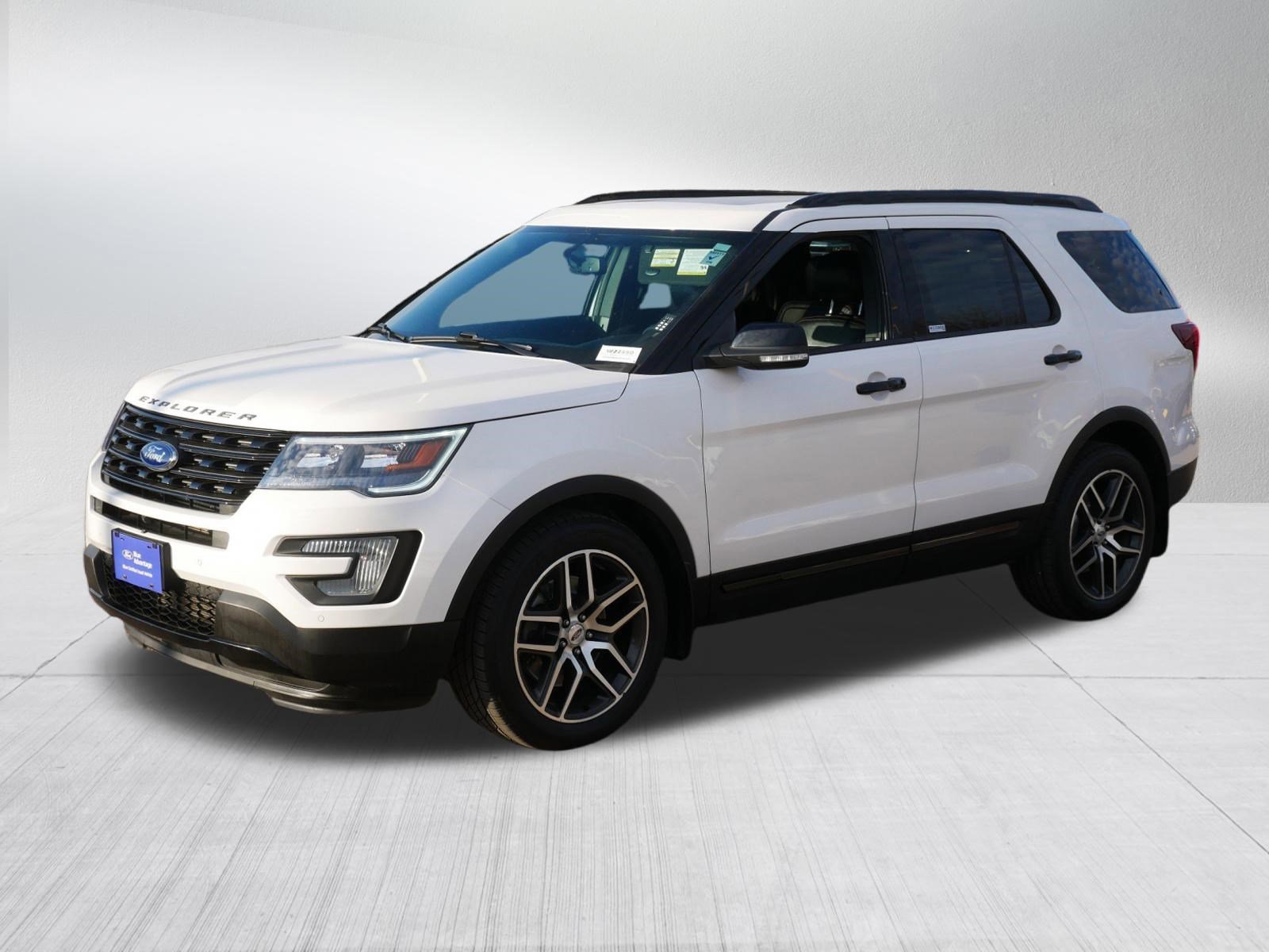 Certified 2017 Ford Explorer Sport w/ Equipment Group 401A image 3