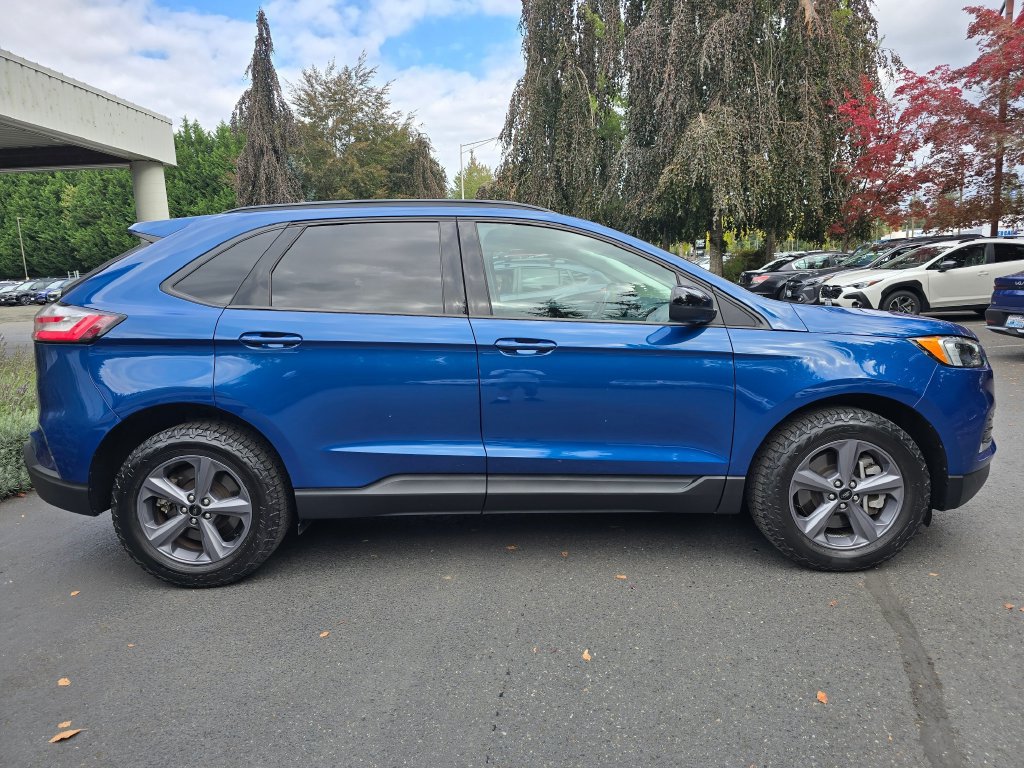 Used 2023 Ford Edge SEL w/ Sport Appearance Package AWD/4WD image 3