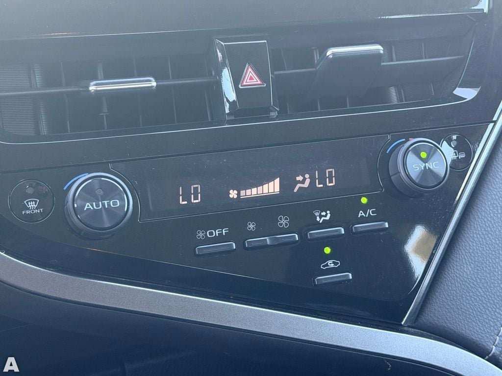 Used 2023 Toyota Camry SE FWD image 24