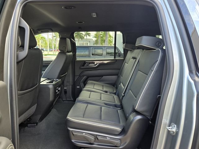 Used 2025 GMC Yukon XL Elevation AWD/4WD image 17