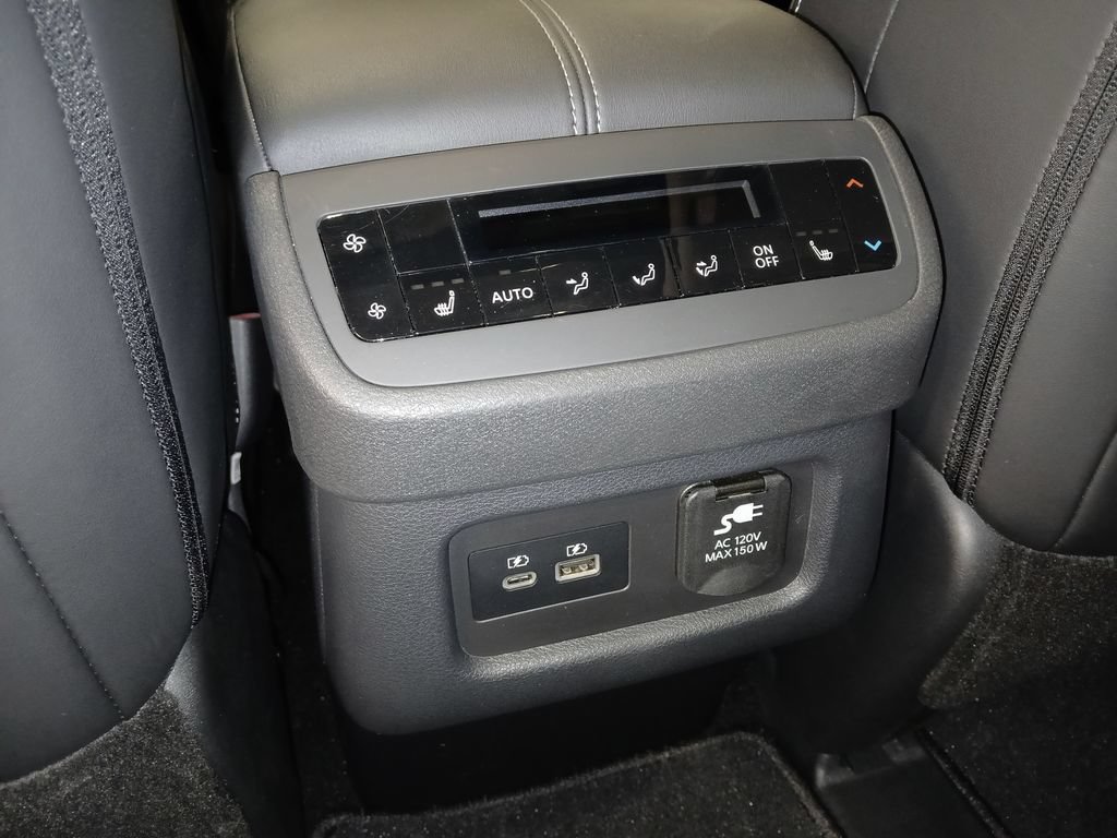 Used 2025 Nissan Pathfinder Platinum w/ Cargo Package AWD/4WD image 17
