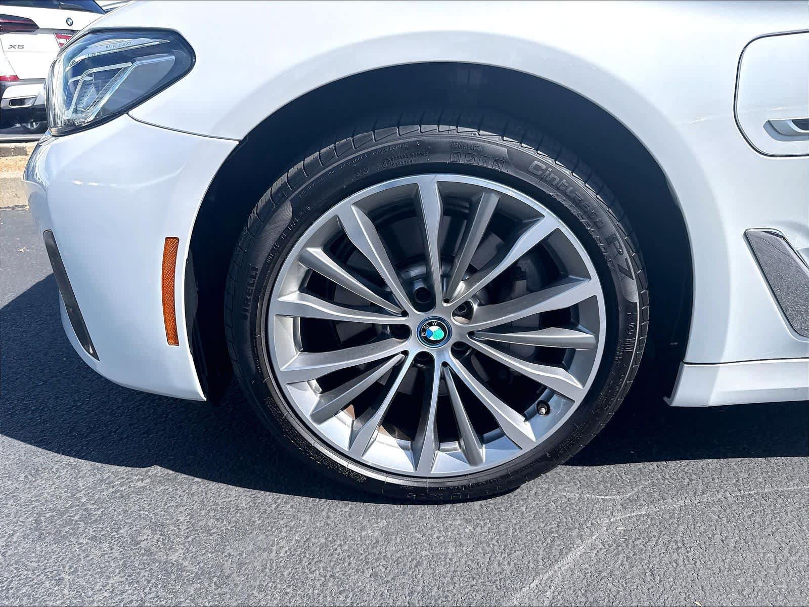 Used 2023 BMW 530e w/ Convenience Package RWD image 36