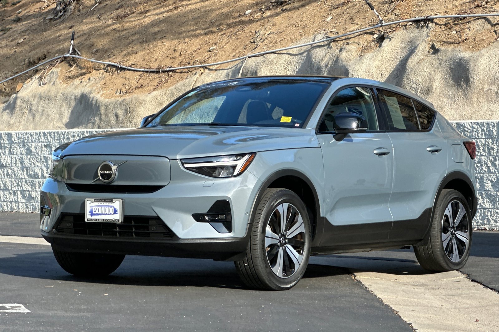 Certified 2023 Volvo C40 P8 Recharge Plus w/ Climate Package AWD/4WD image 9