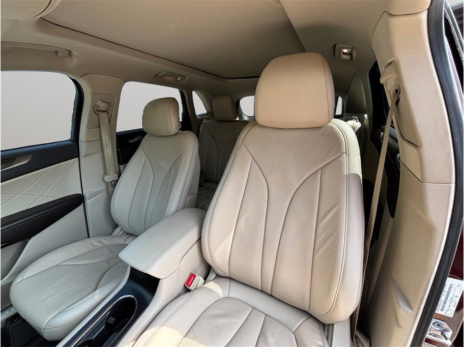 Used 2018 Lincoln MKC Reserve w/ Lincoln MKC Climate Package FWD image 19