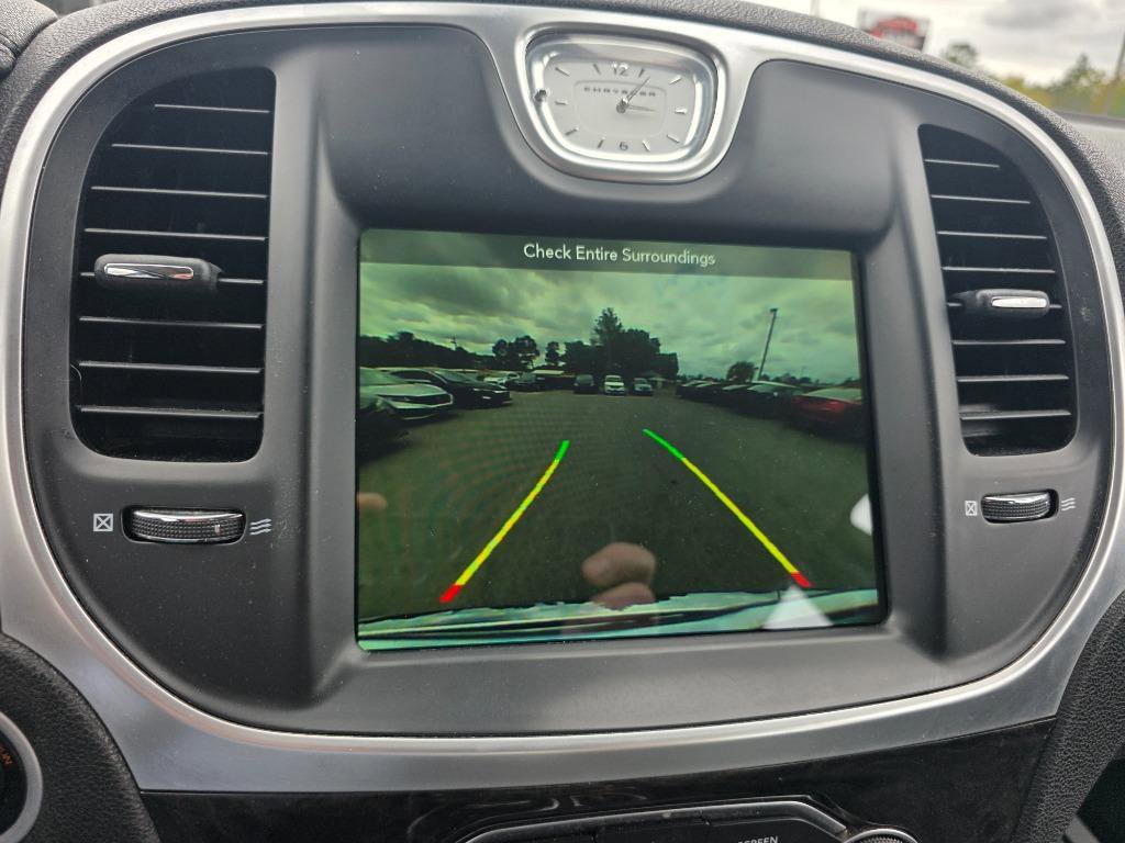 Used 2017 Chrysler 300 C w/ Light Group image 19