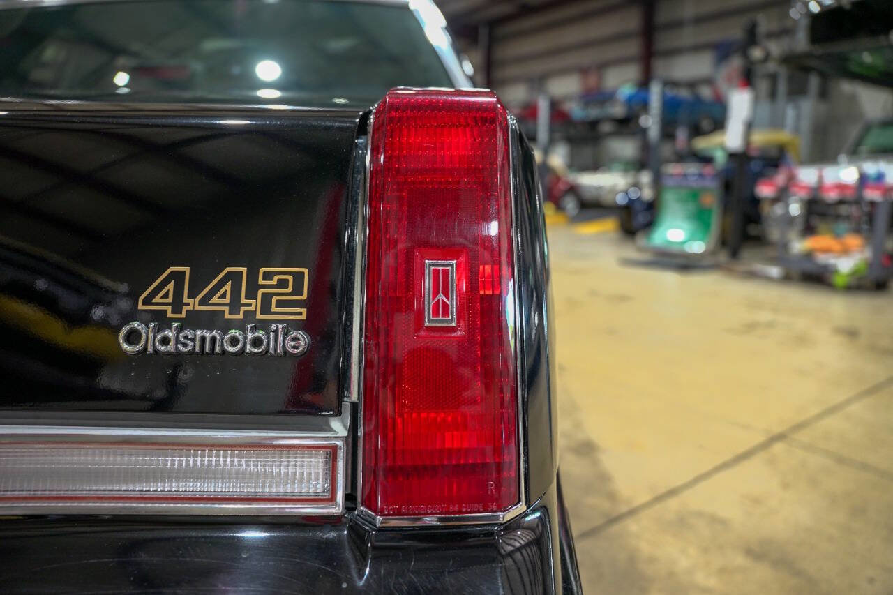 Used 1987 Oldsmobile Cutlass Supreme Salon image 38