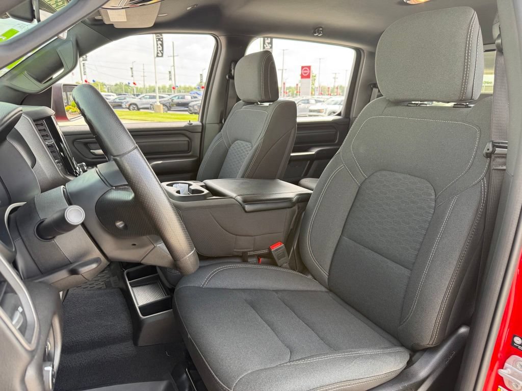 Used 2025 RAM 1500 Warlock AWD/4WD image 11