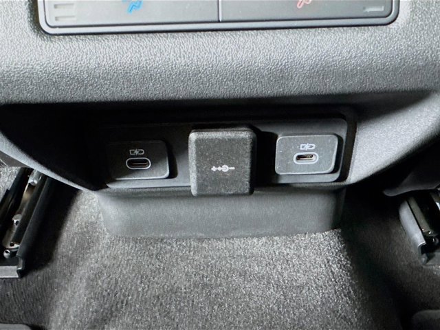 Used 2026 Land Rover Range Rover Evoque S image 28