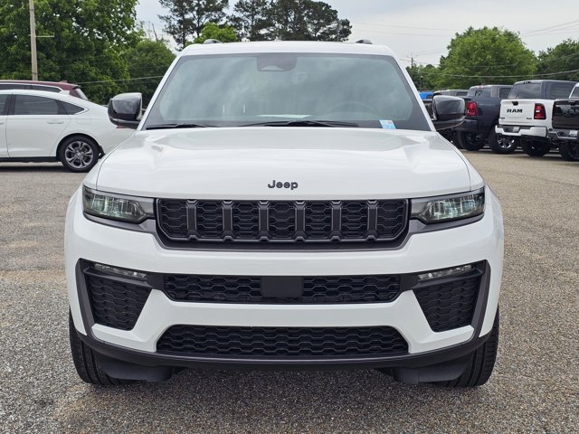 New 2026 Jeep Grand Cherokee Limited w/ Limited Altitude Package RWD image 4