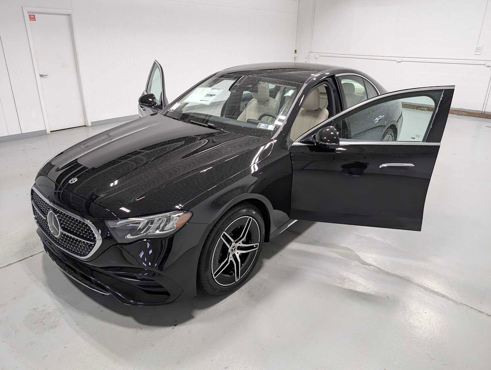 New 2026 Mercedes-Benz E 350 4MATIC Sedan image 14