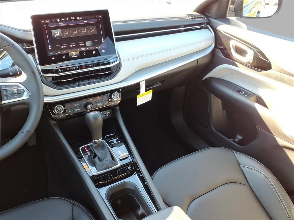 New 2026 Jeep Compass Limited image 14