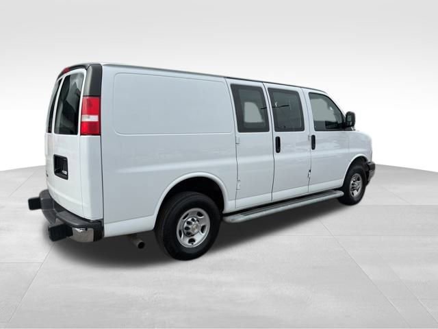 Used 2024 Chevrolet Express 2500 w/ Driver Convenience Package image 17
