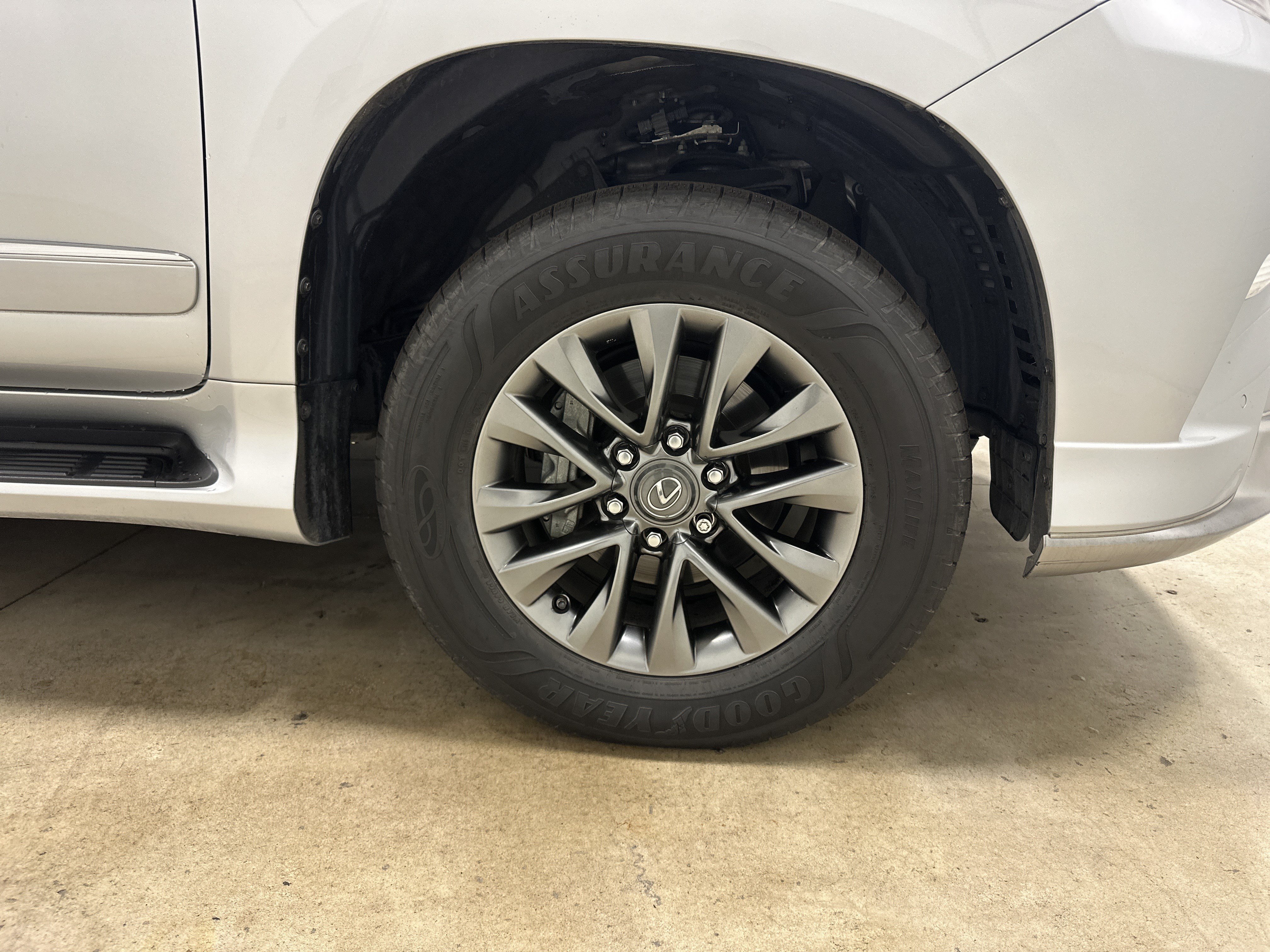 Used 2019 Lexus GX 460 Luxury AWD/4WD image 13