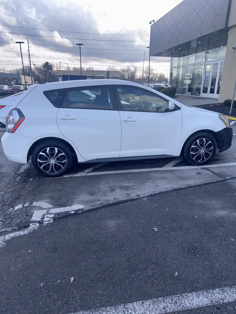 Used 2010 Pontiac Vibe w/ Preferred Package image 6