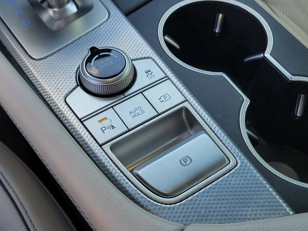 Used 2022 Genesis G70 2.0T w/ Prestige Package image 28