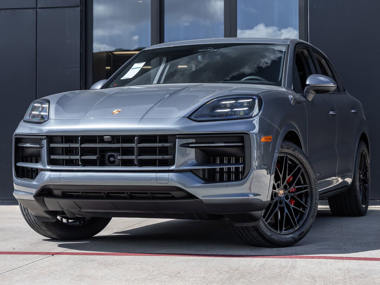 New 2026 Porsche Cayenne S image 1