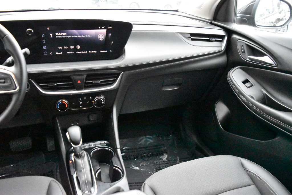 Used 2025 Buick Encore GX Preferred AWD/4WD image 14