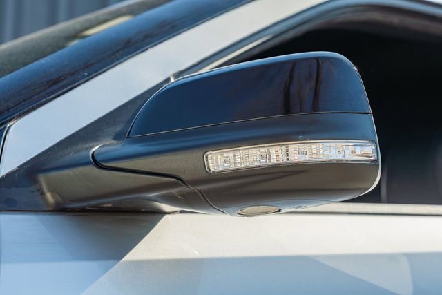 Used 2018 Ford Explorer XLT w/ Equipment Group 202A image 9