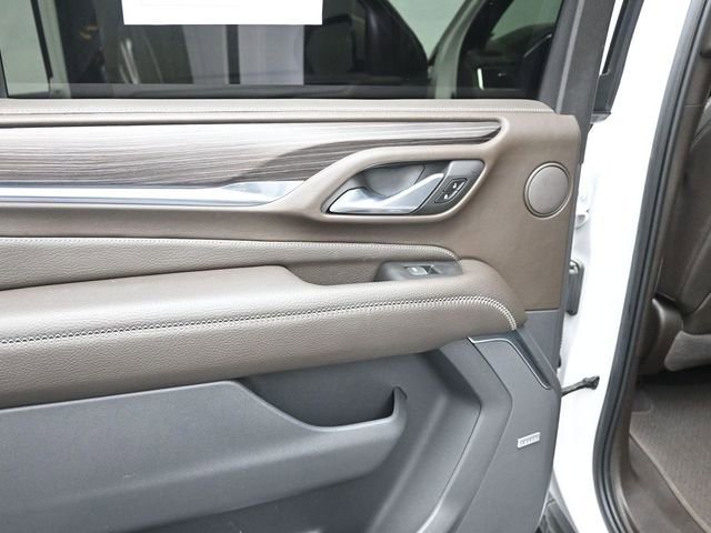 Used 2022 GMC Yukon XL Denali AWD/4WD image 15