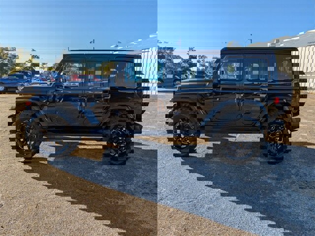 Used 2022 Jeep Wrangler Unlimited Sahara image 5