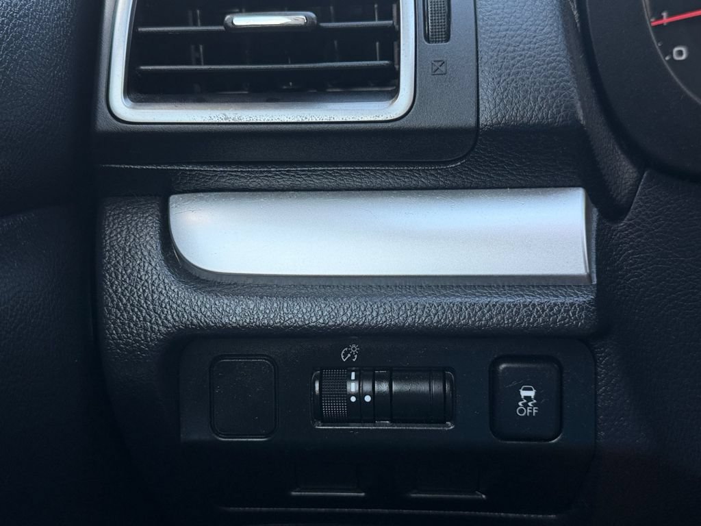 Used 2015 Subaru Impreza 2.0i AWD/4WD image 19