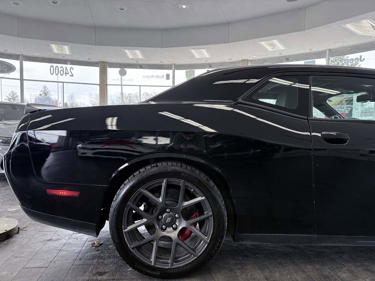 Used 2018 Dodge Challenger R/T Scat Pack w/ Leather Interior Group image 11