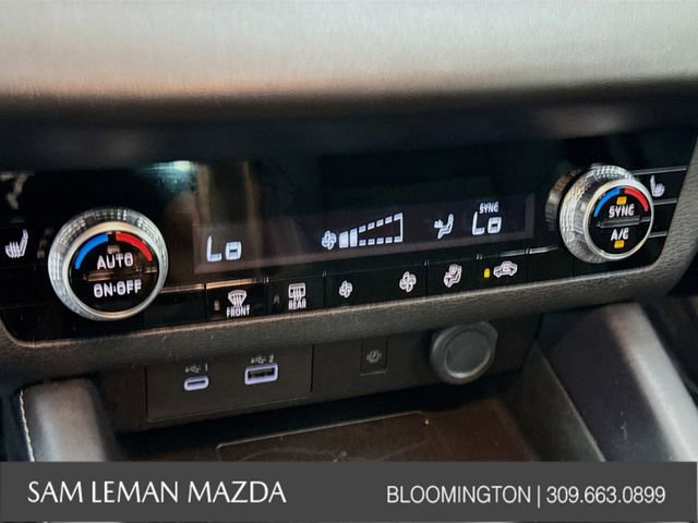 Used 2024 Mitsubishi Outlander SE Black Edition image 5