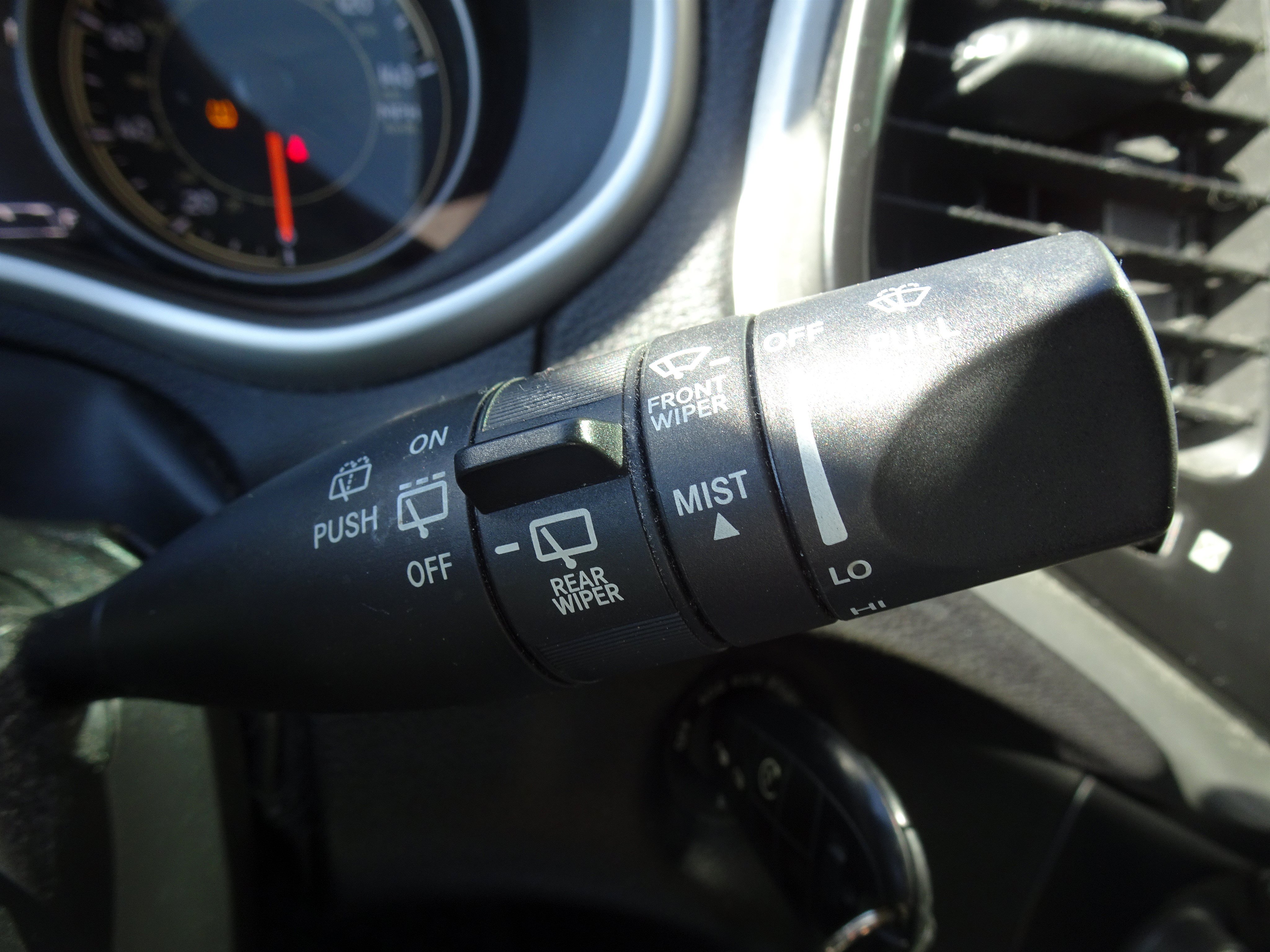 Used 2016 Jeep Cherokee Trailhawk w/ Cold Weather Group AWD/4WD image 25