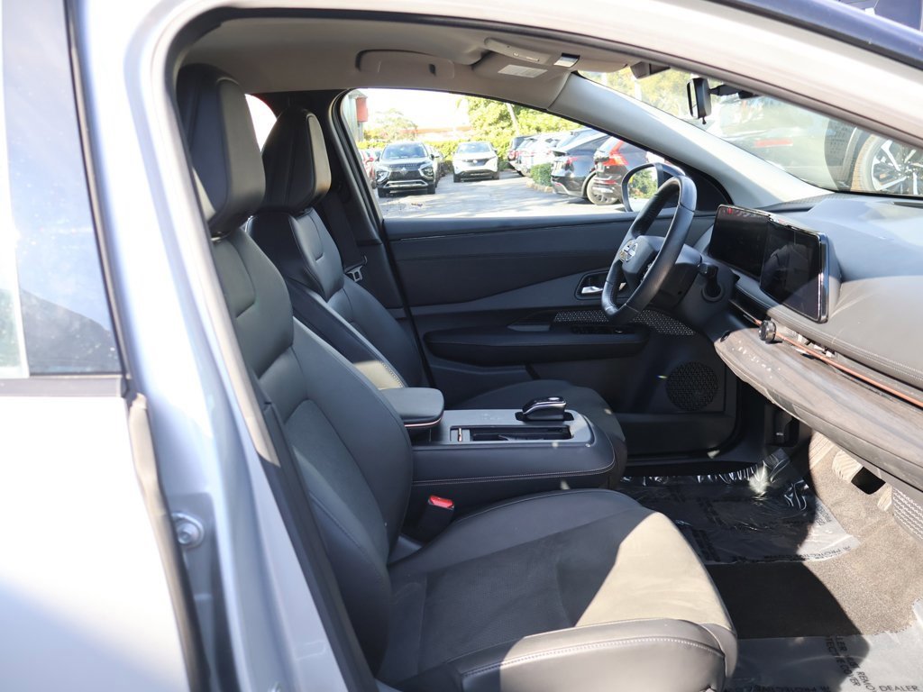 Used 2023 Nissan Ariya AWD image 30