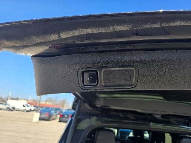 Used 2021 Ford Expedition XLT image 18