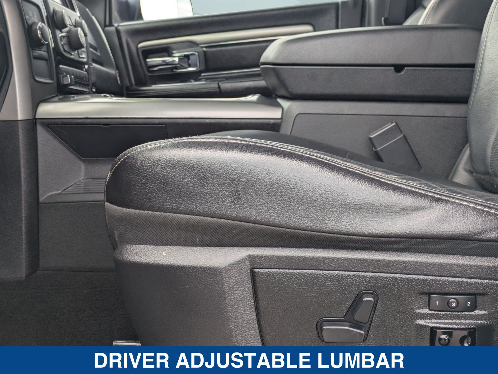 Used 2018 RAM 3500 Laramie w/ Sport Appearance Group AWD/4WD image 27