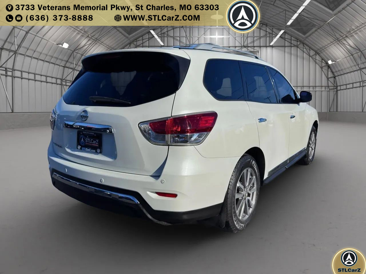 Used 2015 Nissan Pathfinder SL image 3