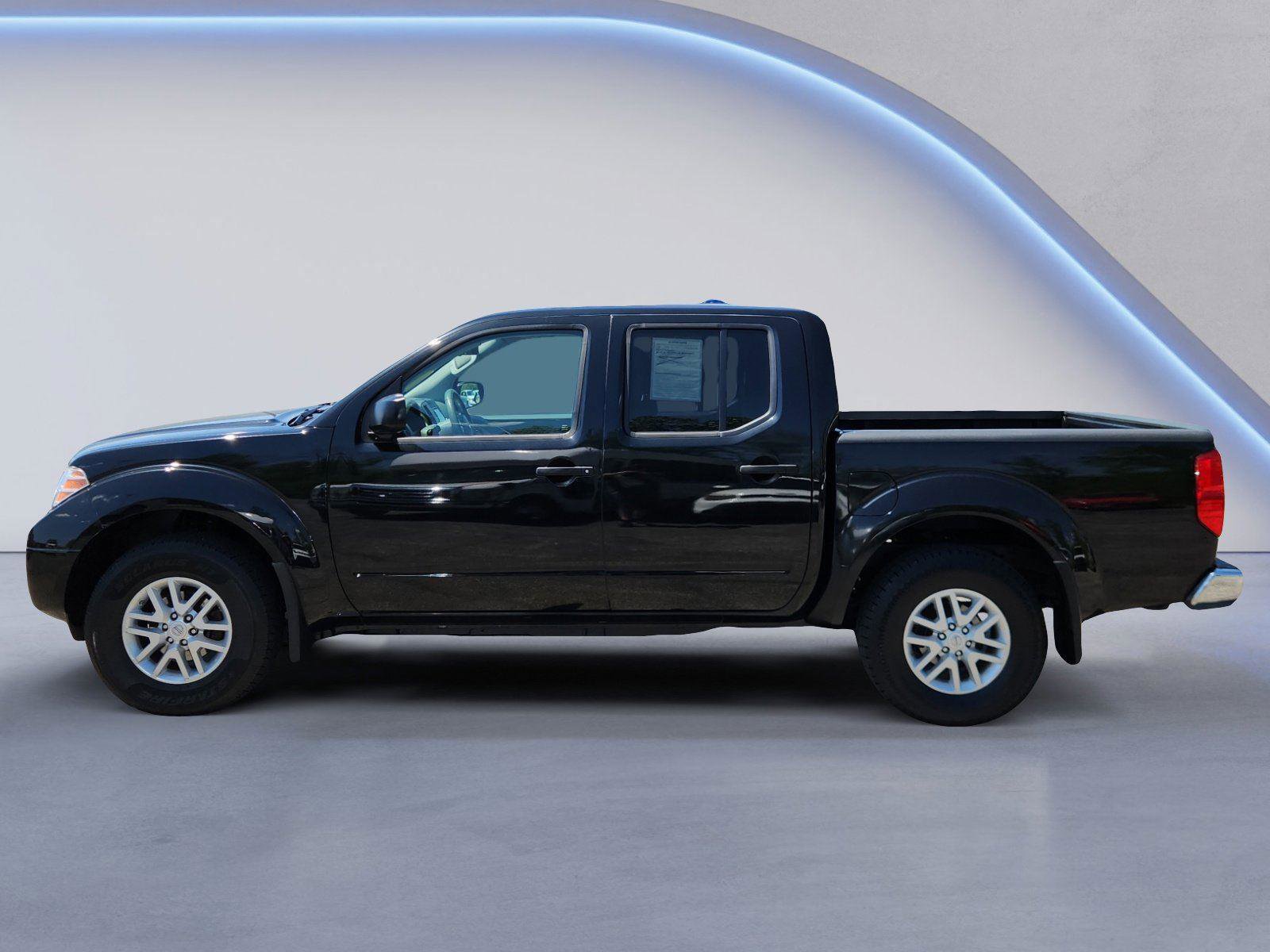 Used 2017 Nissan Frontier SV AWD/4WD image 6