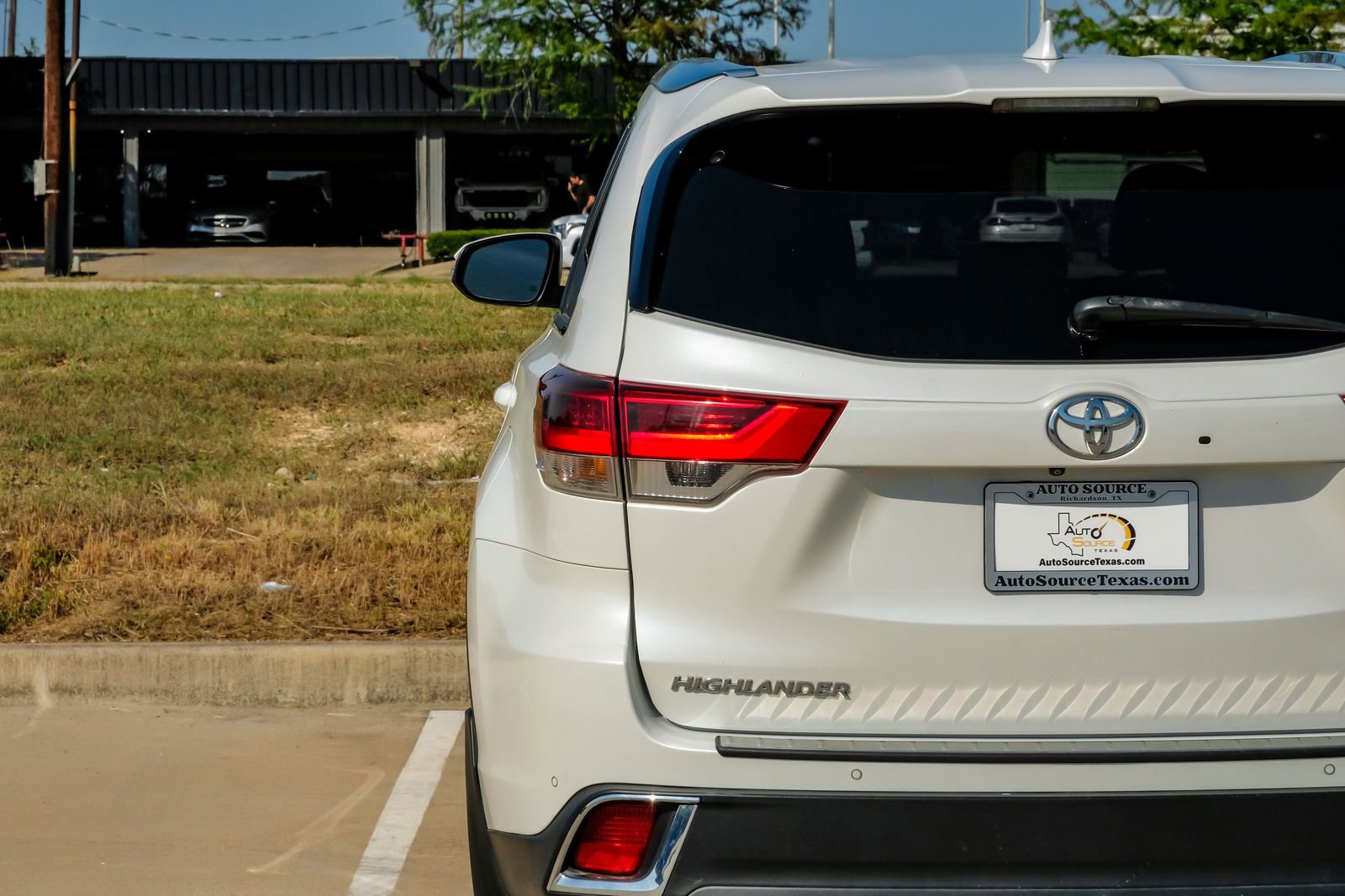Used 2019 Toyota Highlander Limited FWD image 58