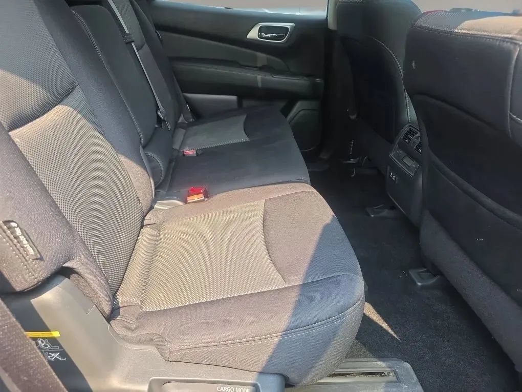 Used 2019 Nissan Pathfinder S AWD/4WD image 13