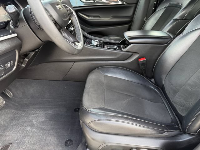 Used 2023 Jeep Grand Cherokee L Laredo AWD/4WD image 12