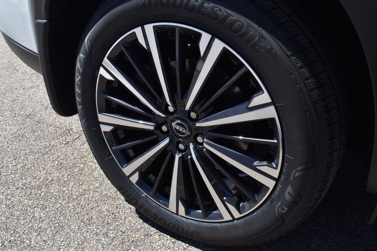 New 2026 Nissan Pathfinder Platinum image 12