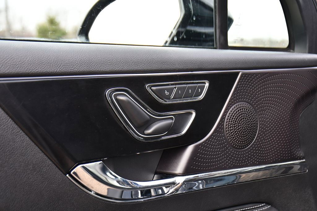 Used 2024 Lincoln Corsair Premiere image 14