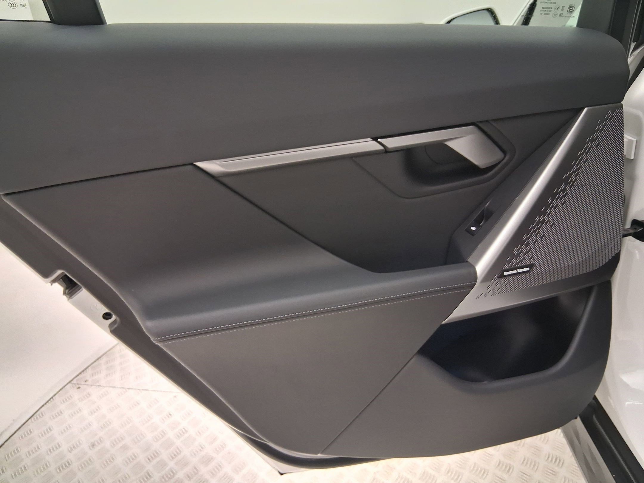 Certified 2024 BMW i5 eDrive40i RWD image 19