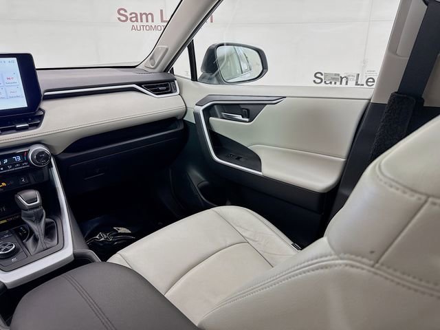 Used 2024 Toyota RAV4 XLE Premium image 25