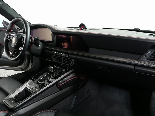 Certified 2025 Porsche 911 Carrera GTS image 22