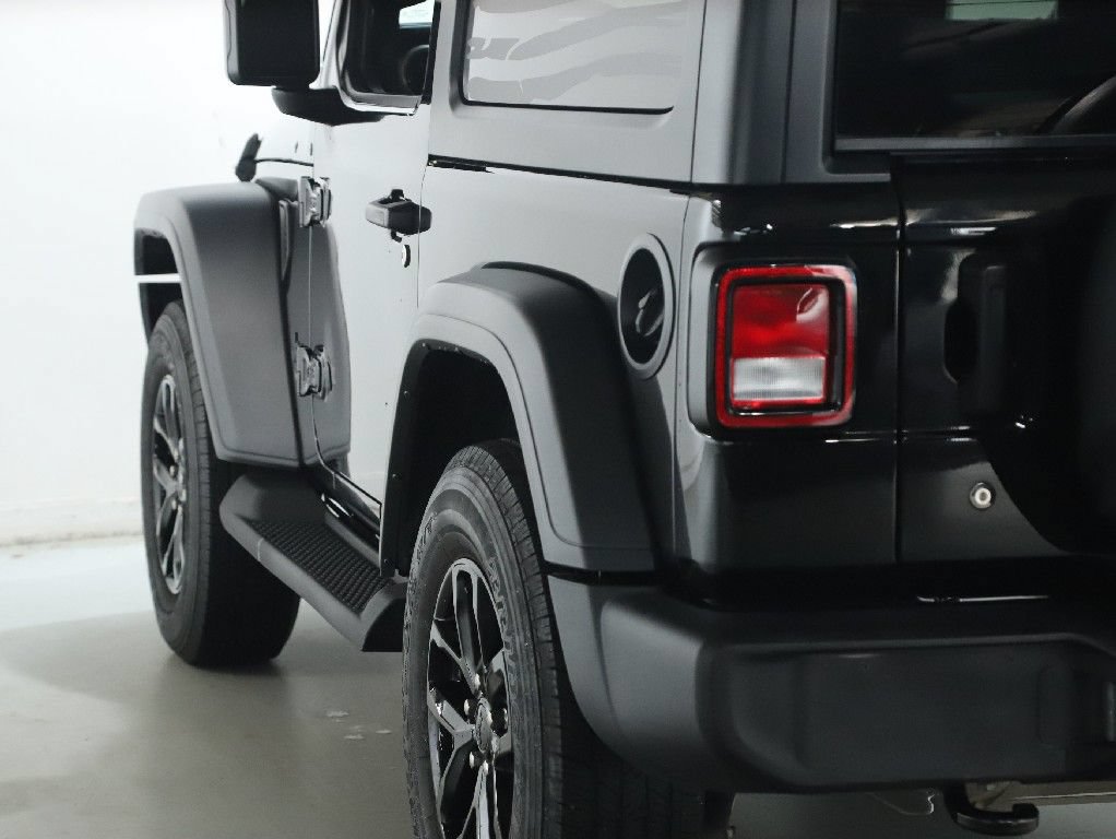Used 2021 Jeep Wrangler Sport AWD/4WD image 39